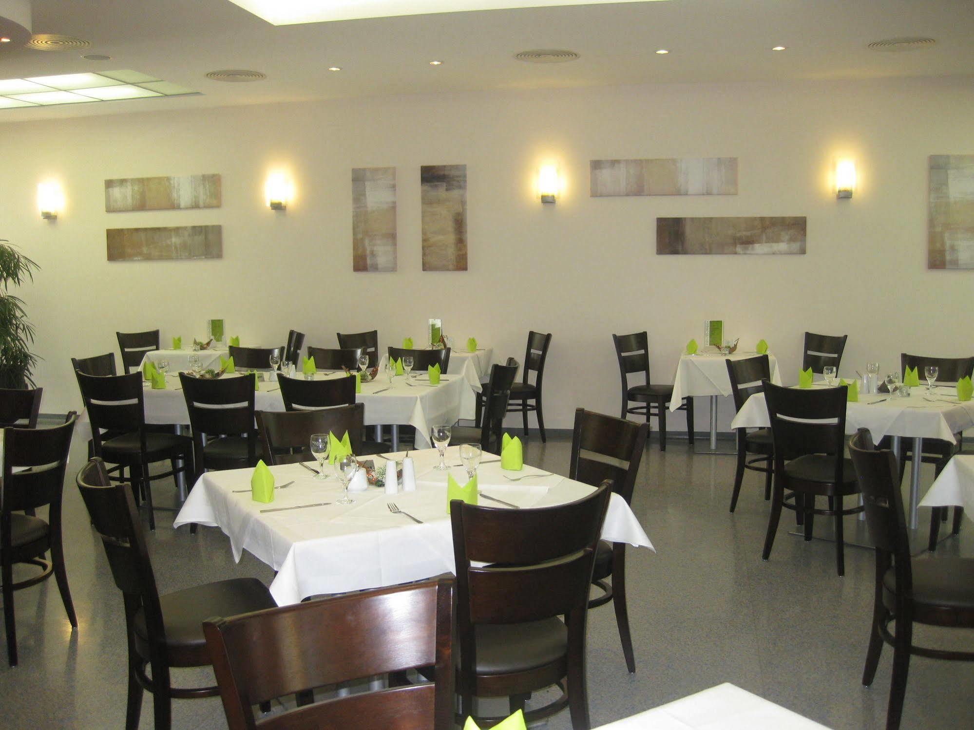 Vch Hotel Greifswald Exterior photo