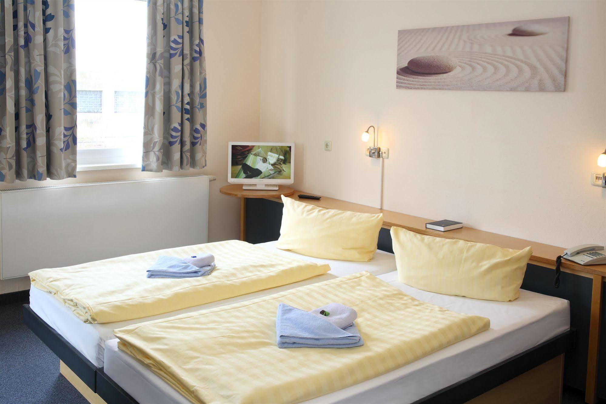 Vch Hotel Greifswald Exterior photo